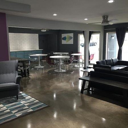 Aae Austin'S Travelodge Eksteriør bilde